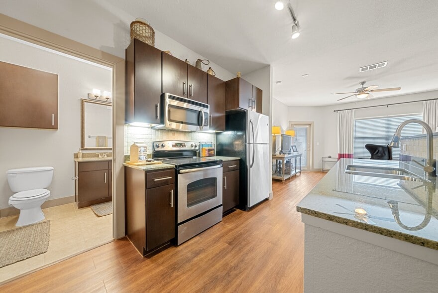 Building Photo - Elevate at Sundance