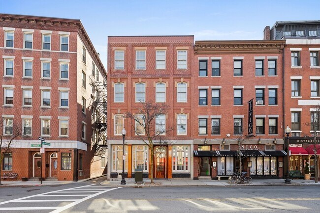 Building Photo - 421 Hanover St