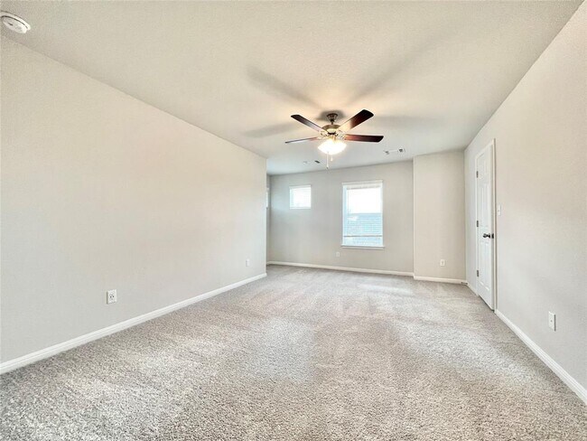 Building Photo - 3200 College Park Dr