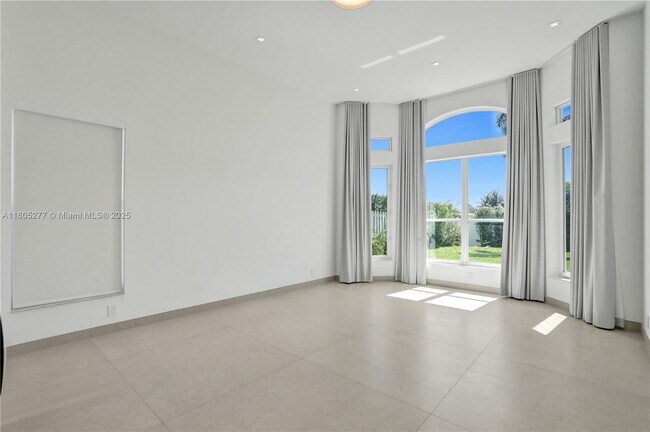 Building Photo - 3234 SW 53rd Ct