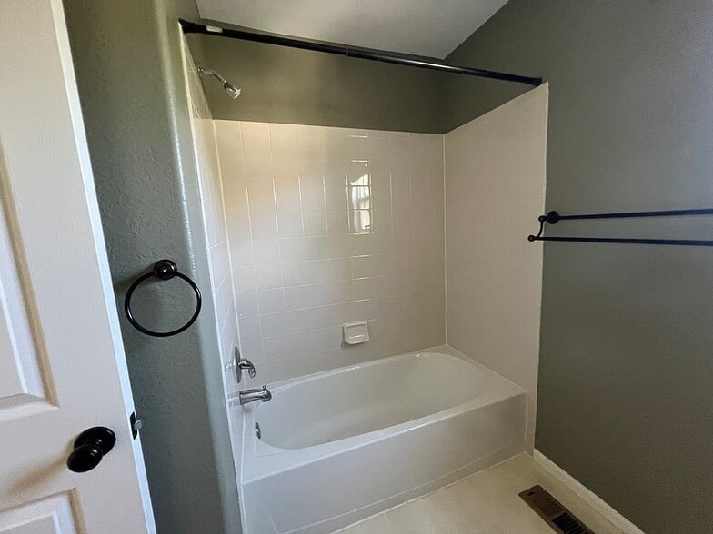 Building Photo - 5022 S Malaya Way