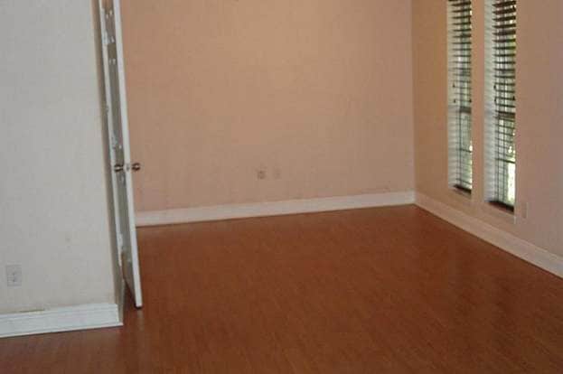 Building Photo - 13627 Montaigne Dr