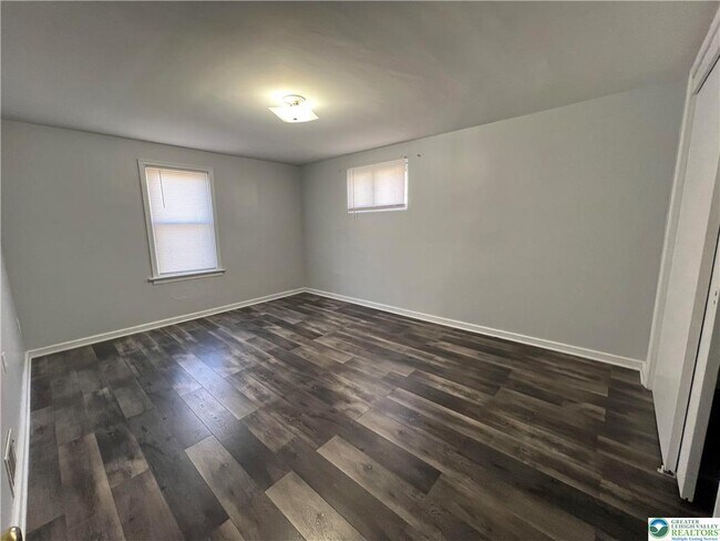 Building Photo - 353 West St