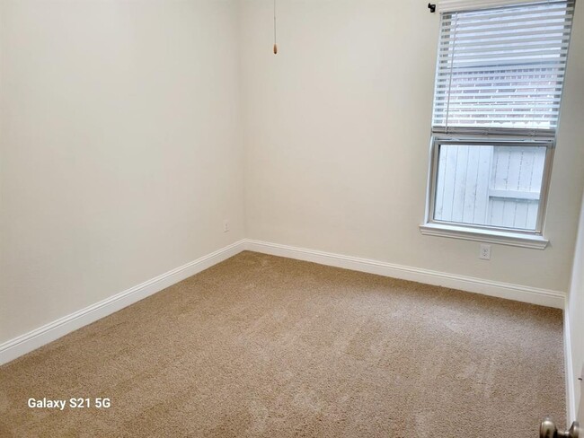 Building Photo - 10706 Inverclyde Dr