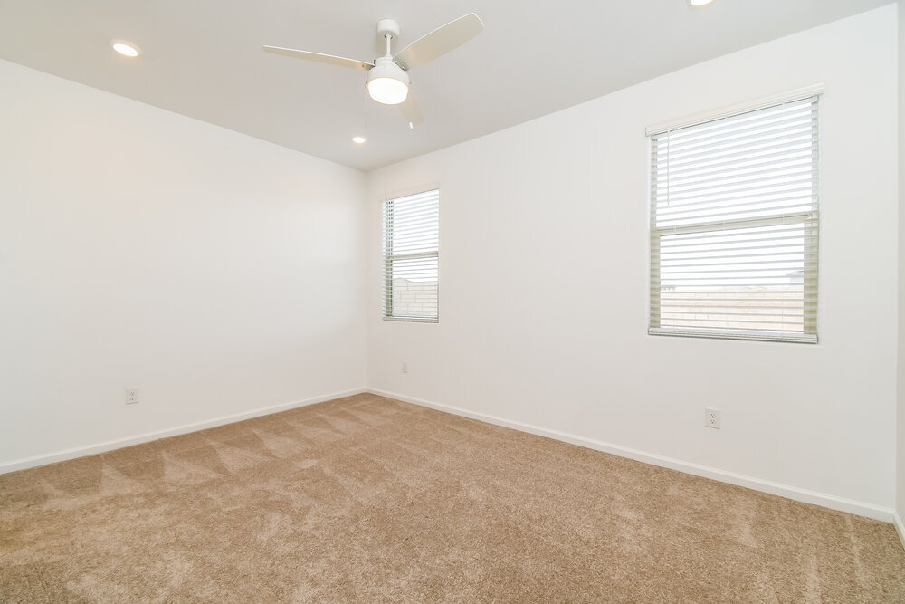 Building Photo - 10410 W Beaman Ln