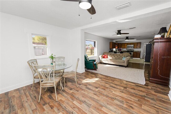 Building Photo - 1250 Mitchell St