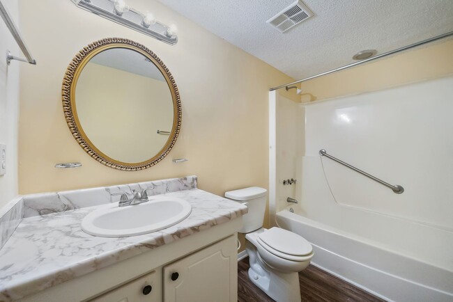 Building Photo - Townhome off Falls of Neuse: Available 6/6