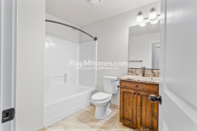 Building Photo - Vibrant Four-Bedroom Country Retreat with ...