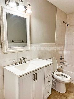 Building Photo - 123 Louella Dr