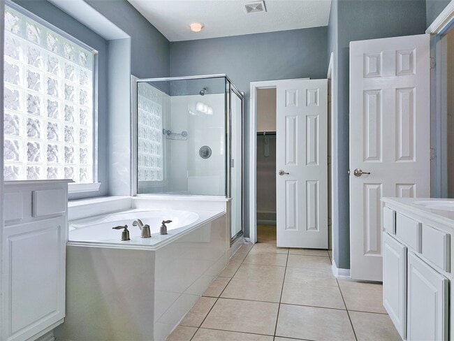 Building Photo - 18118 Yellowstone Trail