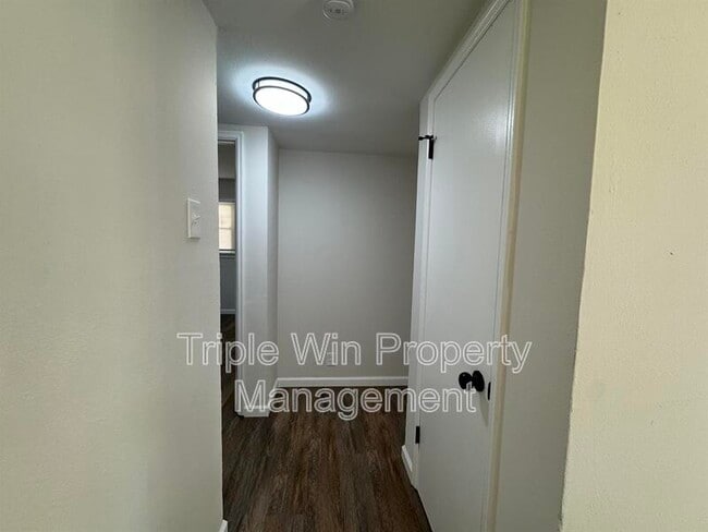 Building Photo - 295 Brackleigh Ln