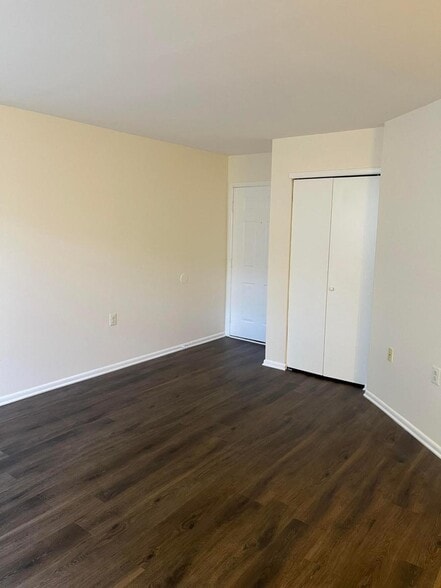 Building Photo - 5804 Lantana Cir