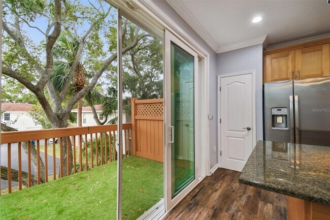 Building Photo - 3183 Bayshore Oaks Dr