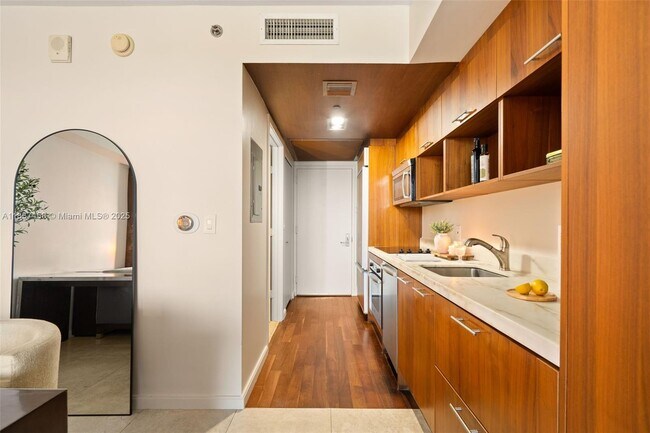 Building Photo - 50 Biscayne Blvd
