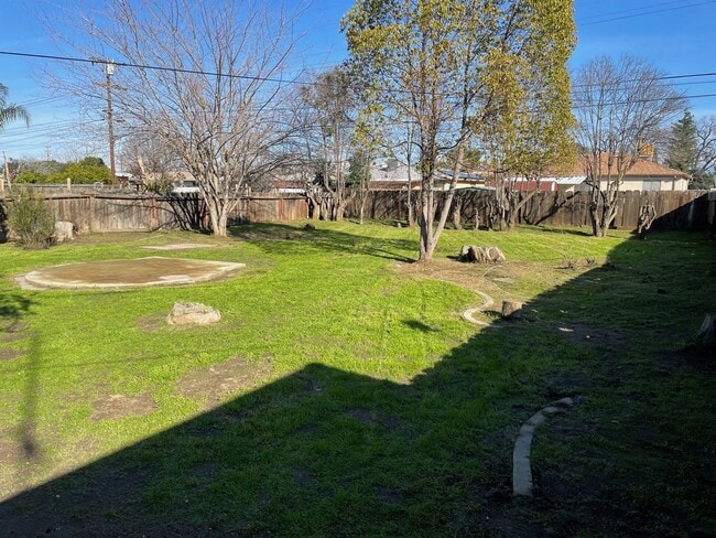 Building Photo - Available Soon!