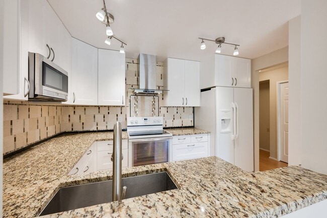 Building Photo - 4152 Providence Point Dr SE