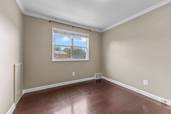 Building Photo - 3222 Coolidge Hwy