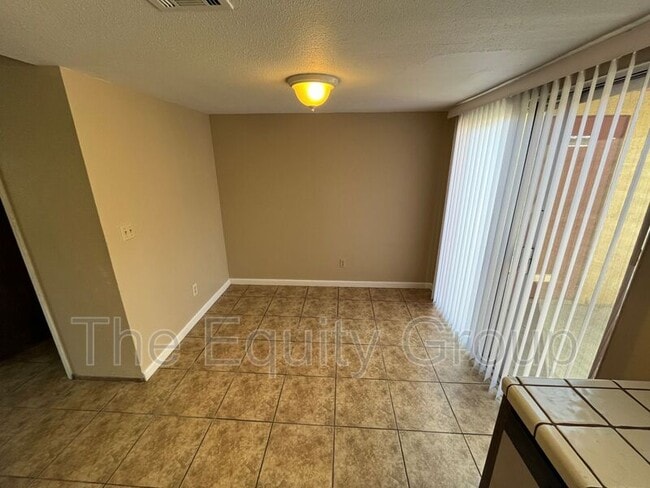 Building Photo - 838 N Williford Dr