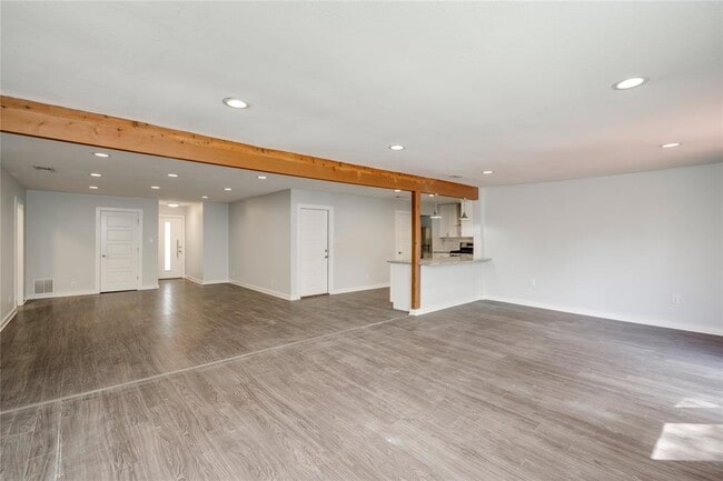 Building Photo - 5402 Chevy Cir
