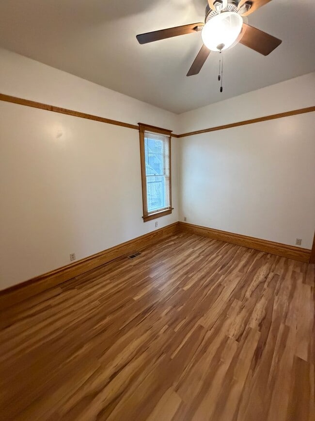 Building Photo - 800 S 9th St