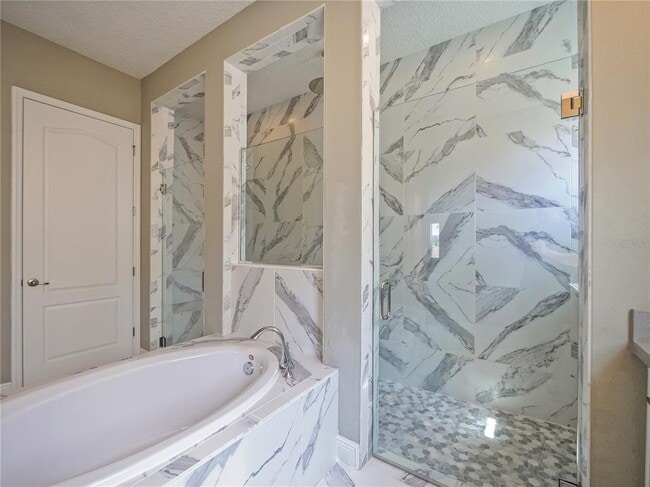 Building Photo - 1115 Estancia Wds Lp