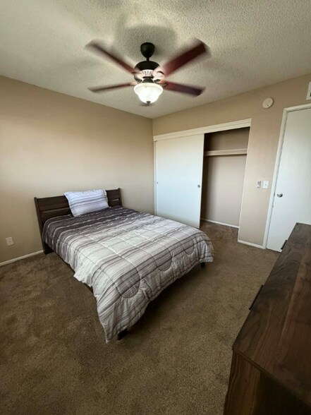 Building Photo - 14209 N 45th Ave