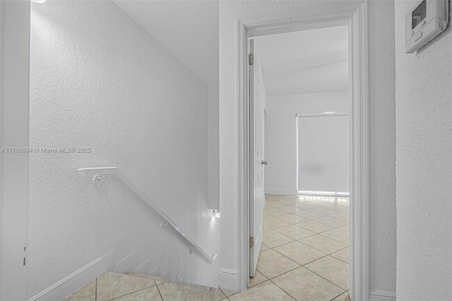 Building Photo - 899 W 79th St