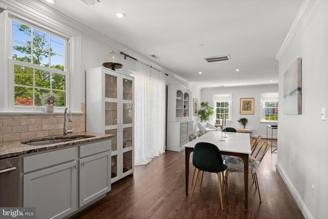 Building Photo - 4908 Bayard Blvd