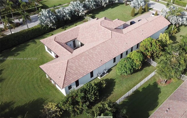 Building Photo - 1460 SW 125th Ave