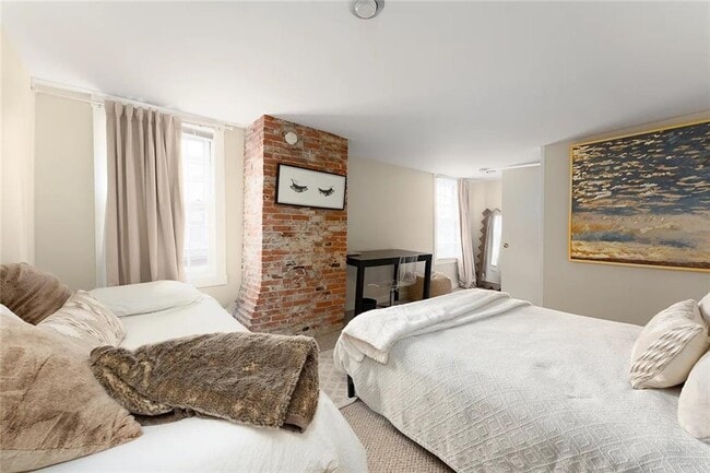 Building Photo - 115 John St