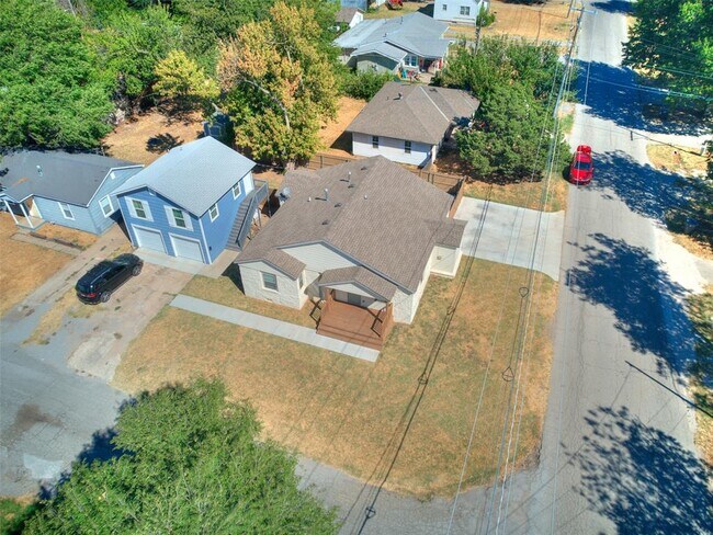 Building Photo - 4101 N Hammond Ave