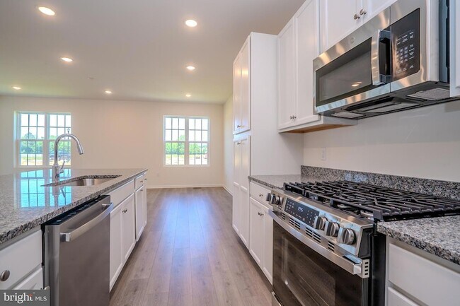 Building Photo - 3403 Jordan Dr
