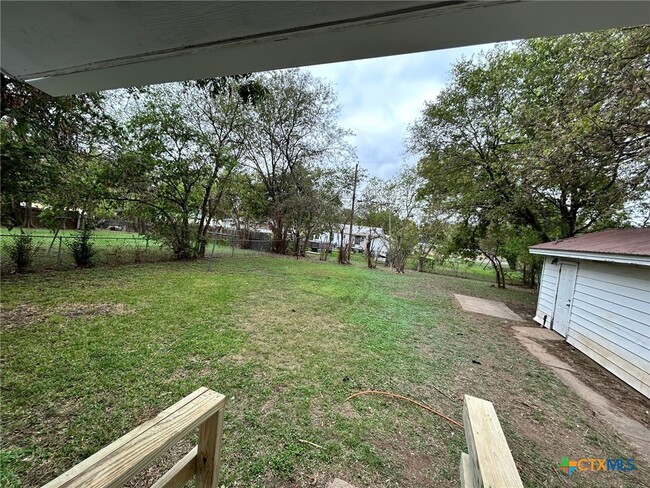 Building Photo - 1303 Alexander St