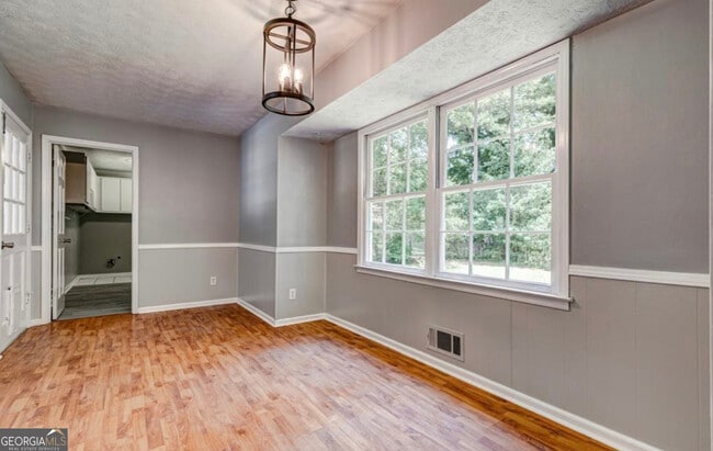 Building Photo - 922 Sharon Ct