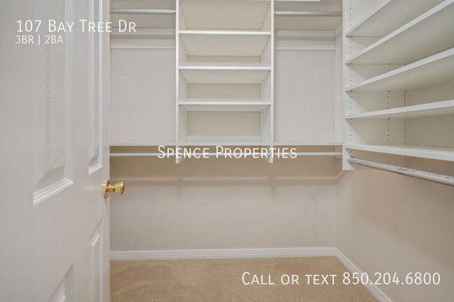 Building Photo - 107 Bay Tree Dr
