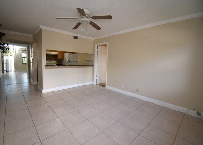 Building Photo - 7091 Golf Colony Ct