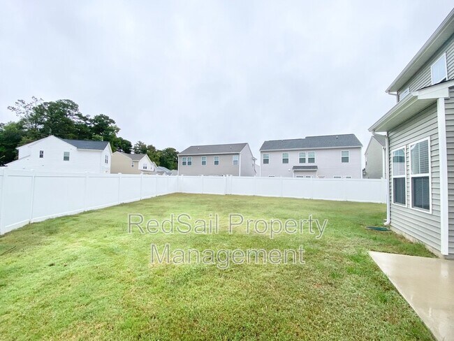 Building Photo - 264 Veterans Ct