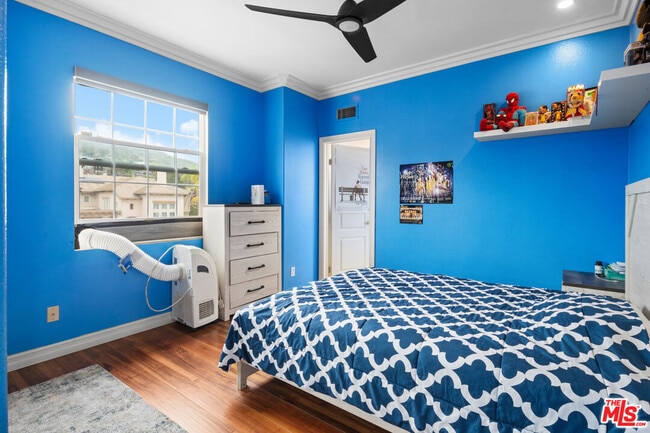 Building Photo - 996 N Antonio Cir