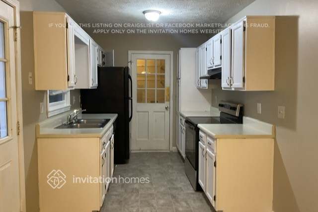 Building Photo - 155 Pilgrim Way