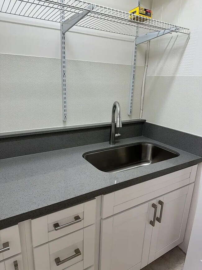 Building Photo - Spacious, 4 bedroom 2 bath single family home in Mililani located on a cul de sac.