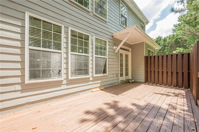 Building Photo - 4720 Shiloh Springs Rd
