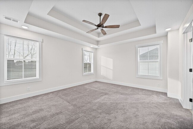 Building Photo - 361 Frontier Dr
