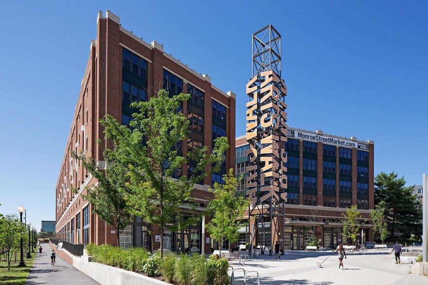 Building Photo - 1801 Otis St NE