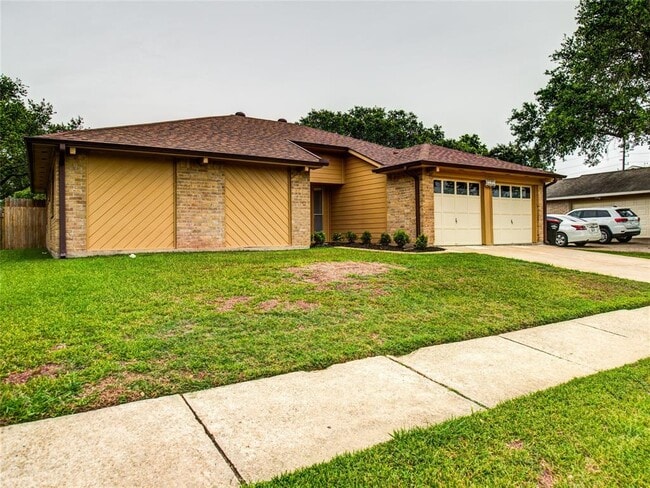 Building Photo - 6727 Harpers Dr