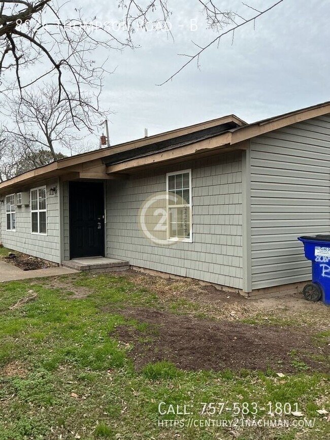 Building Photo - 8024 Thompson Rd