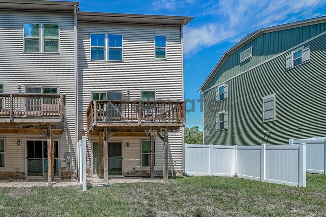 Building Photo - 4223 New Hermitage Dr