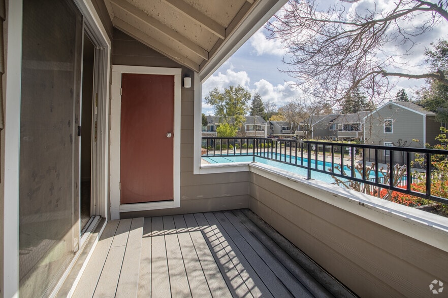 Building Photo - Clearwater Apartments