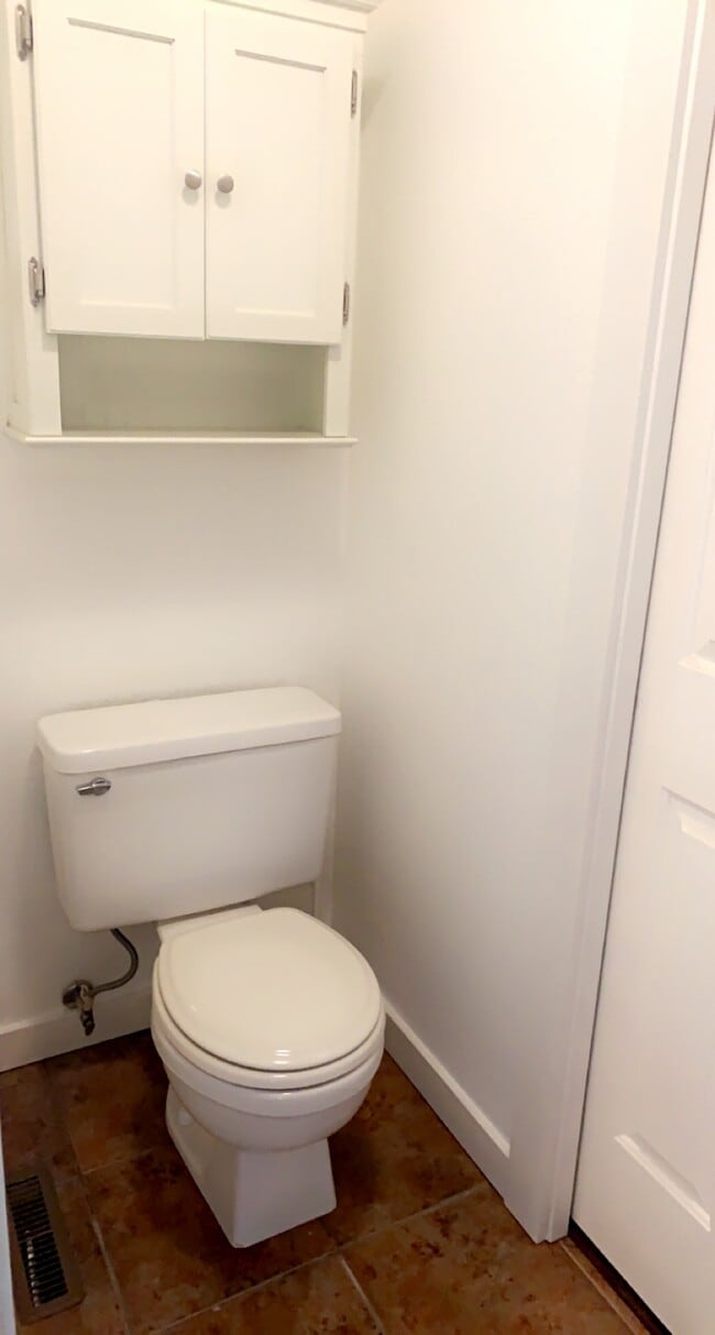 Building Photo - 8071 Emery Rd