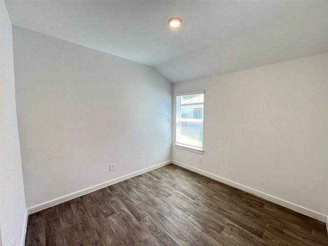 Building Photo - 14206 Black Cyn Ln