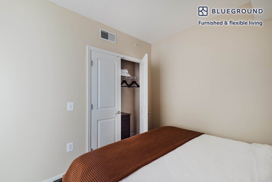 Building Photo - 425 L St NW